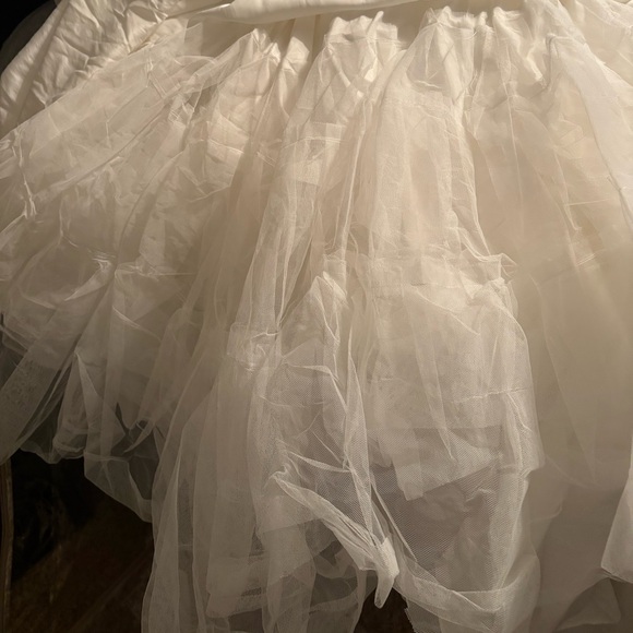 Custom Bridal Wedding Gown with Train | Ivory | Size fits like a 6 (no tag) - Picture 13 of 13